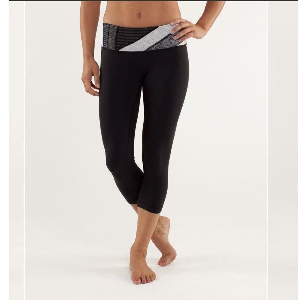 Lululemon Wunder Under Crop Leggings Black / Quilting Winter 4 / Black Size 4